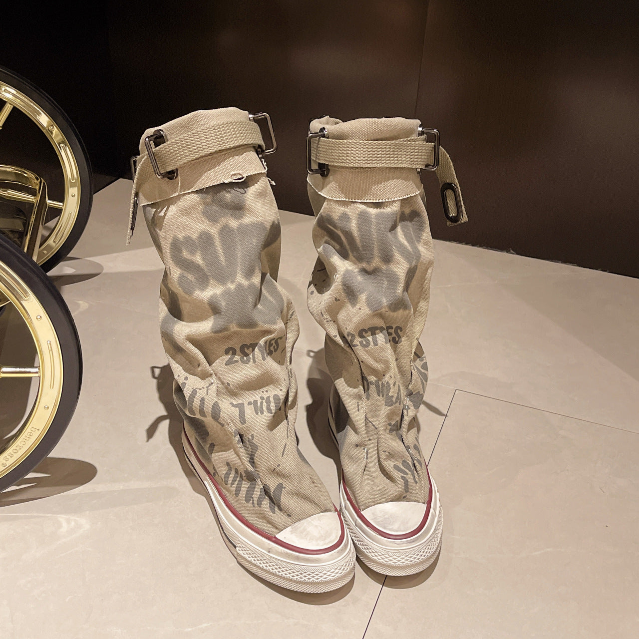 Boot Woman new retro flat graffiti mif boots  trend  trend fashion pile pile boot trend